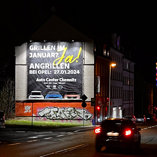 PWC Plakatwerbung Chemnitz - Riesenposter von OPEL CHEMNITZ mit dem Motiv WINTERGRILLEN - Außenwerbung Standort CLAUSI 