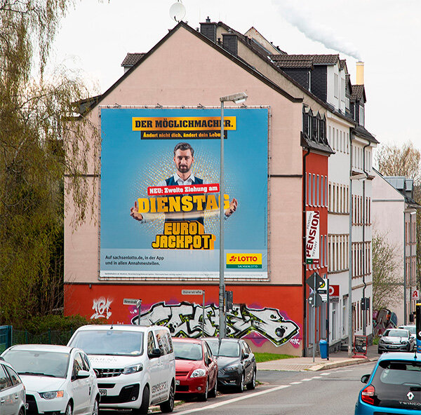 PWC Plakatwerbung Chemnitz - Riesenposter von SACHSENLOTTO mit dem Motiv EUROJACKPOT - Außenwerbung Standort CLAUSI 