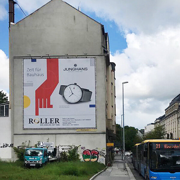 PWC Plakatwerbung Chemnitz - Riesenposter vom Juwelier Roller mit dem Motiv von Junghans Uhren - Außenwerbung Standort HARTI