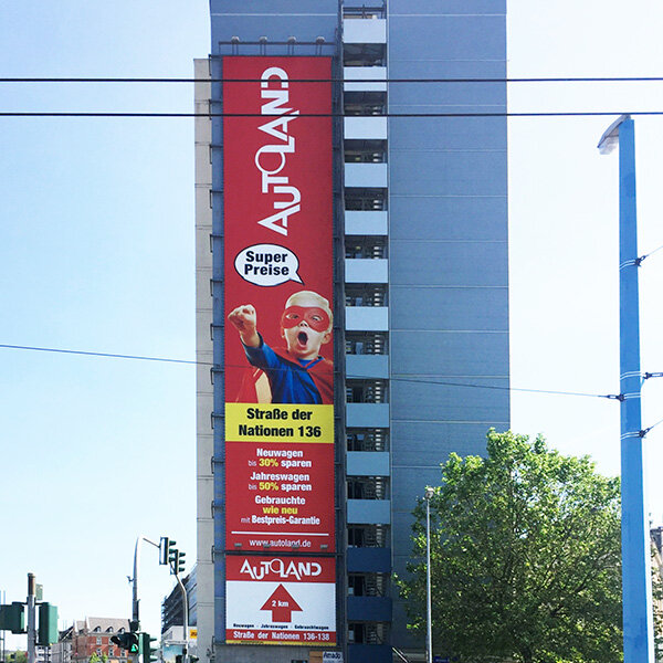 PWC Plakatwerbung Chemnitz - Riesenposter von AUTOLAND - Außenwerbung Standort MEGA 240 m²