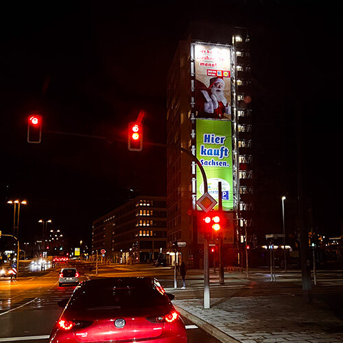 PWC Plakatwerbung Chemnitz - Riesenposter vom CHEMNITZ-CENTER - Außenwerbung Standort MEGA 240 m²