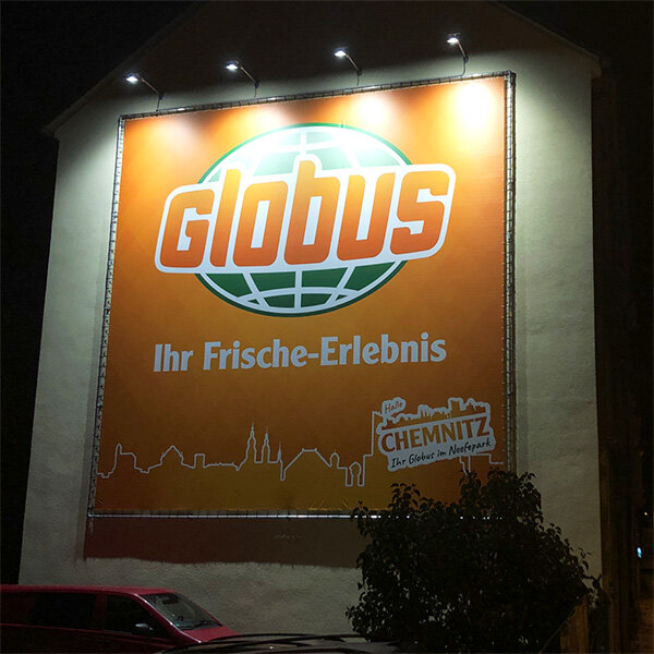 PWC Plakatwerbung Chemnitz - Riesenposter von GLOBUS - Außenwerbung Standort ZWICKE