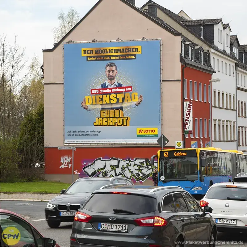 Sachsen Lotto Eurojackpot - Riesenposter am 64 qm großen Außenwerbestandort CLAUSI in Chemnitz