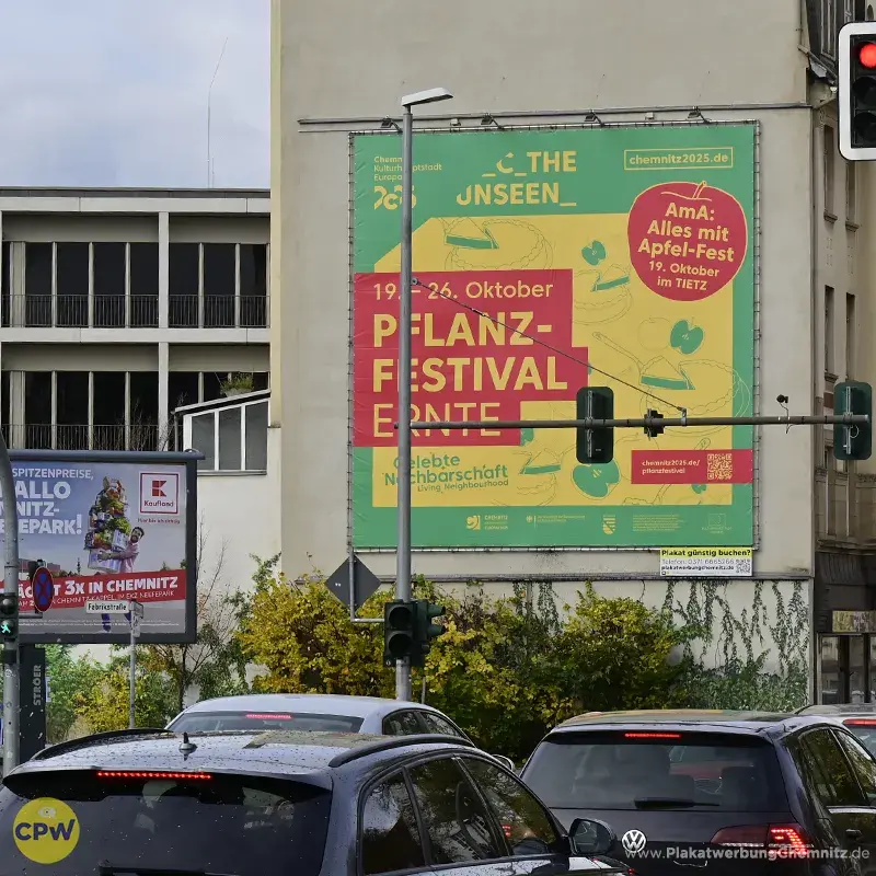 Kulturhauptstadt Europas 2025 PFLANZFESTIVAL ERNTE  - Riesenposter am 81 qm großen Außenwerbestandort HARTI in Chemnitz