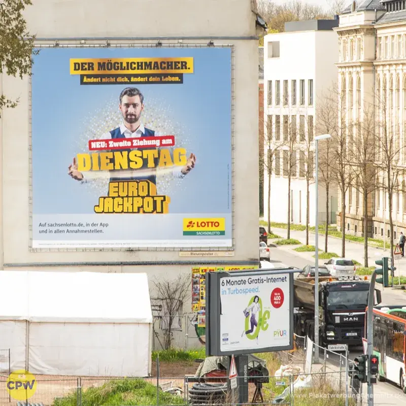 Sachsenlotto Eurojackpot - Riesenposter am 81 qm großen Außenwerbestandort HARTI in Chemnitz