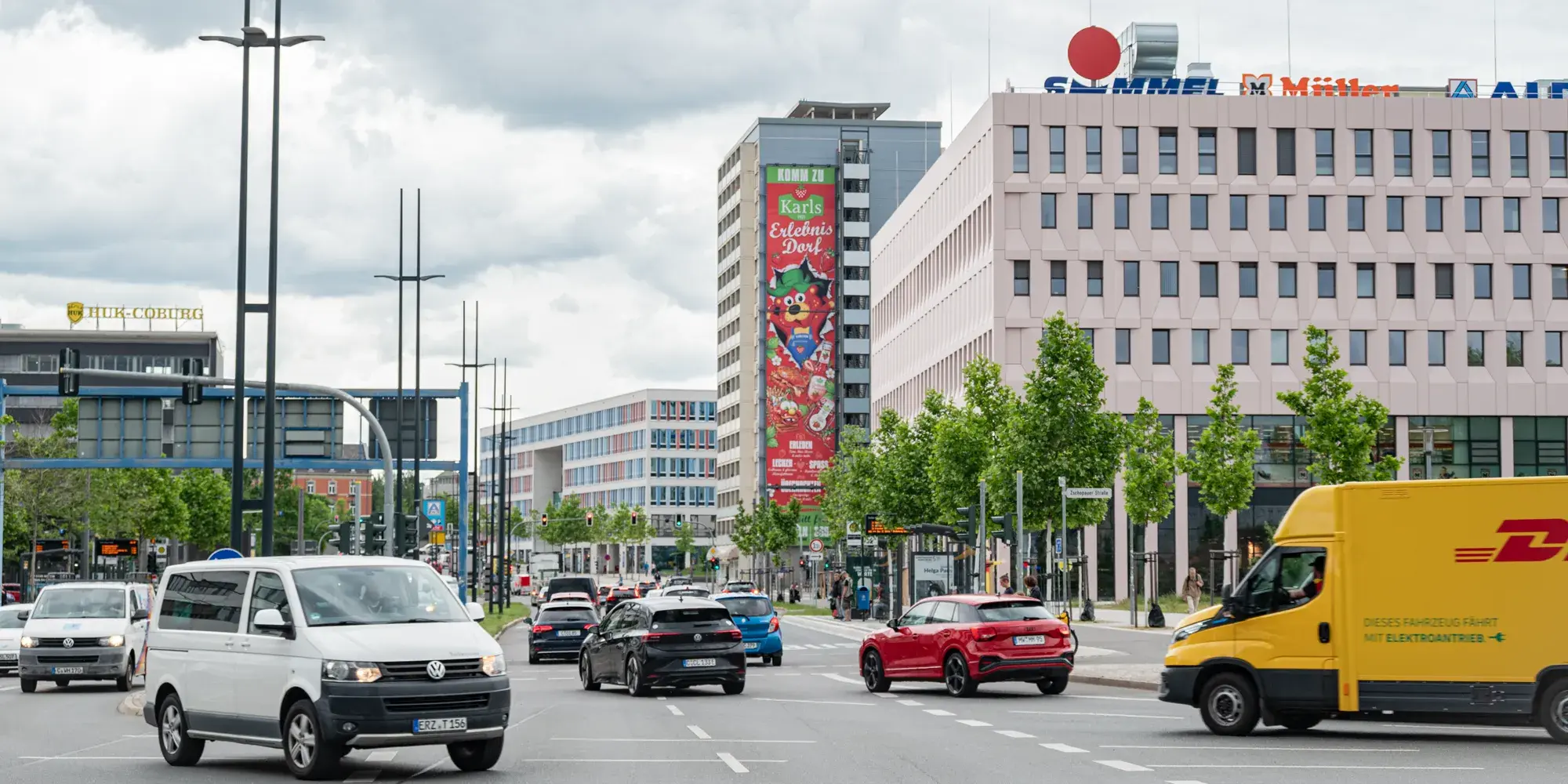 Riesenposter am MEGA Ad Tower Karls Erlebnisdorf Döbeln