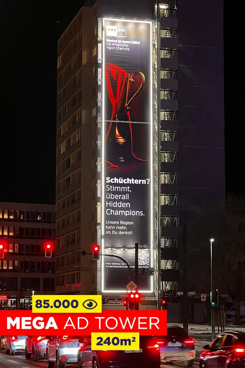 Riesenposter am MEGA Ad Tower IHK Südwestsachsen