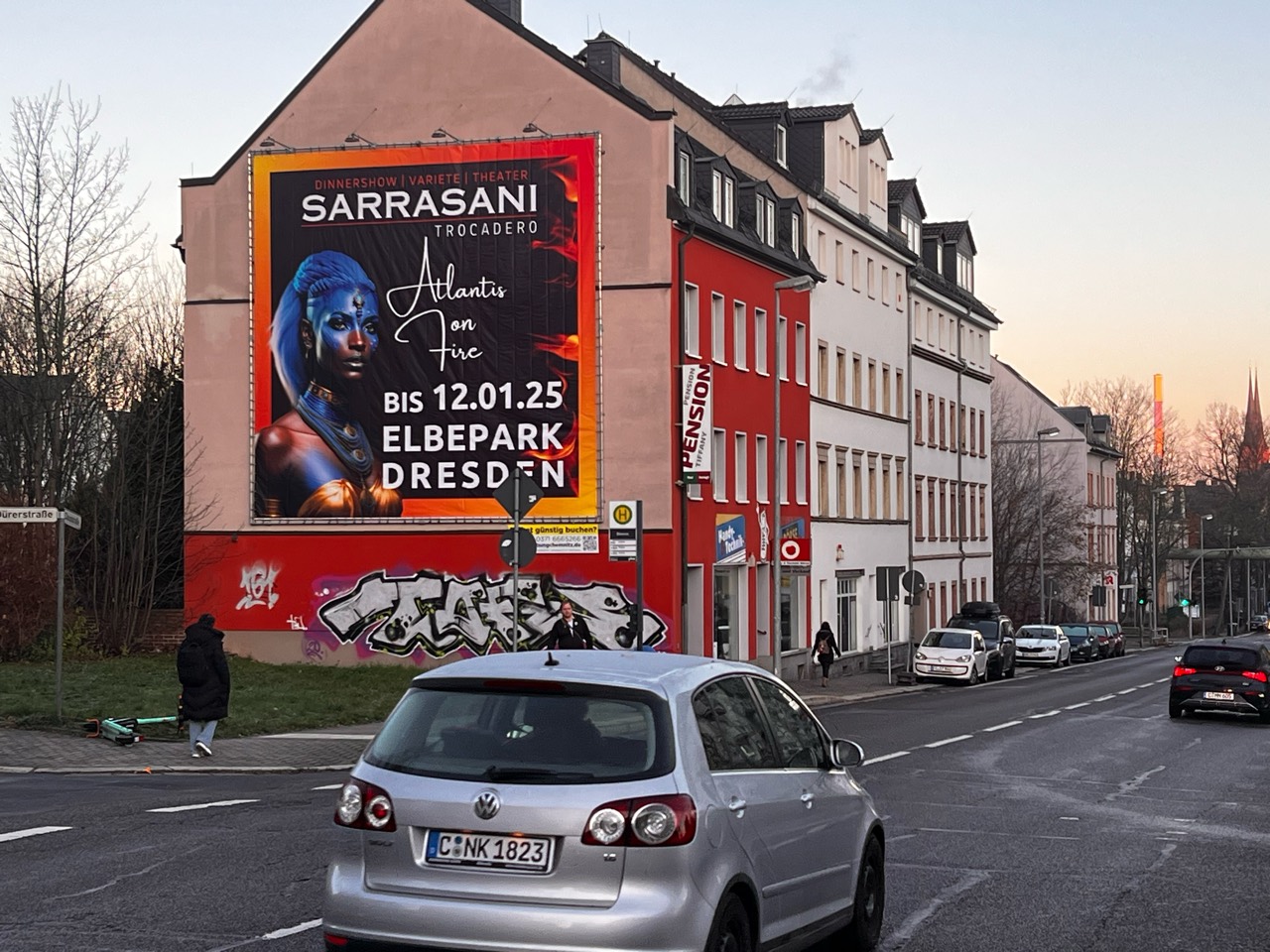 Sarrasani-Riesenposter am CLAUSI